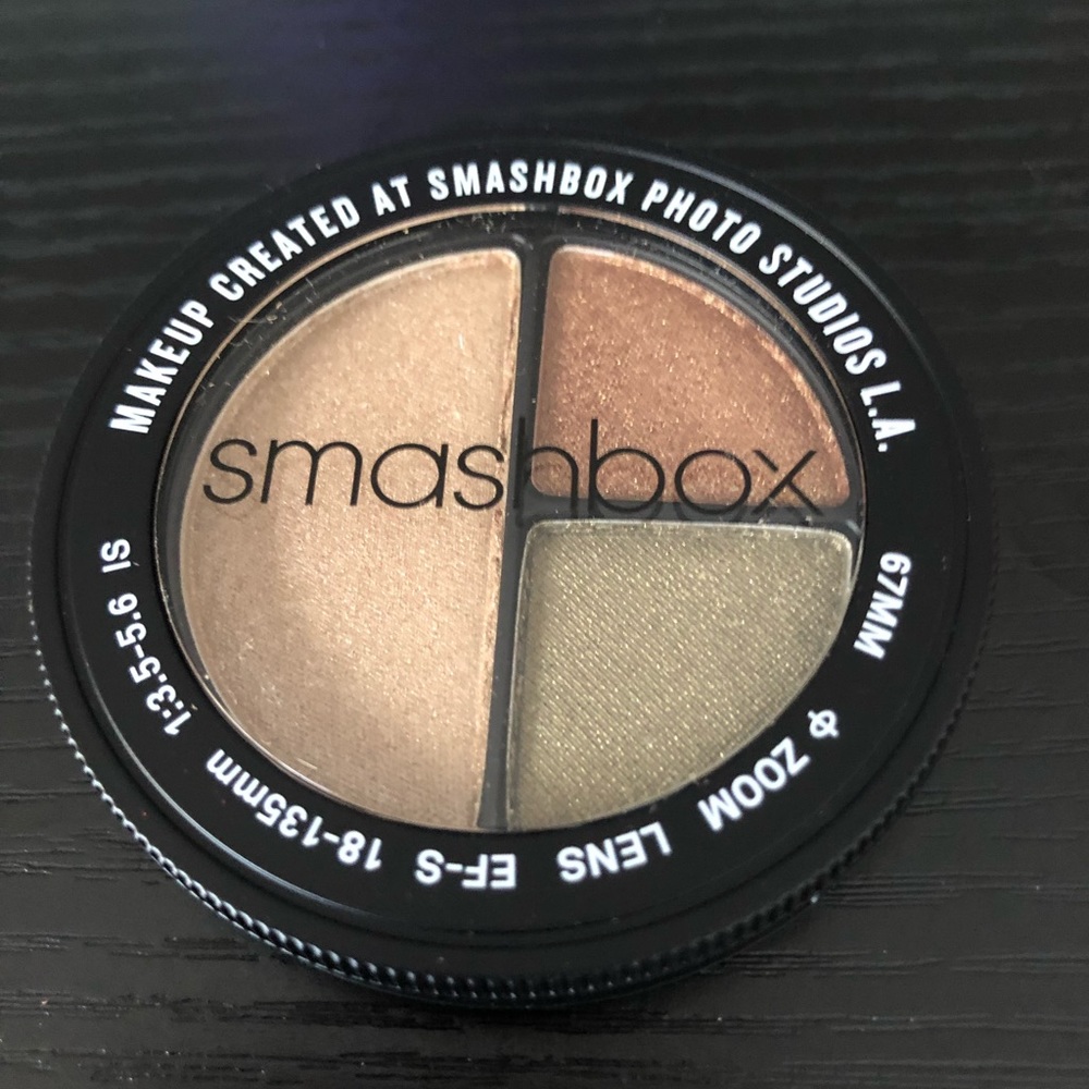 Smashbox Photo Edit Eye Shadow Trio
Snap Queen